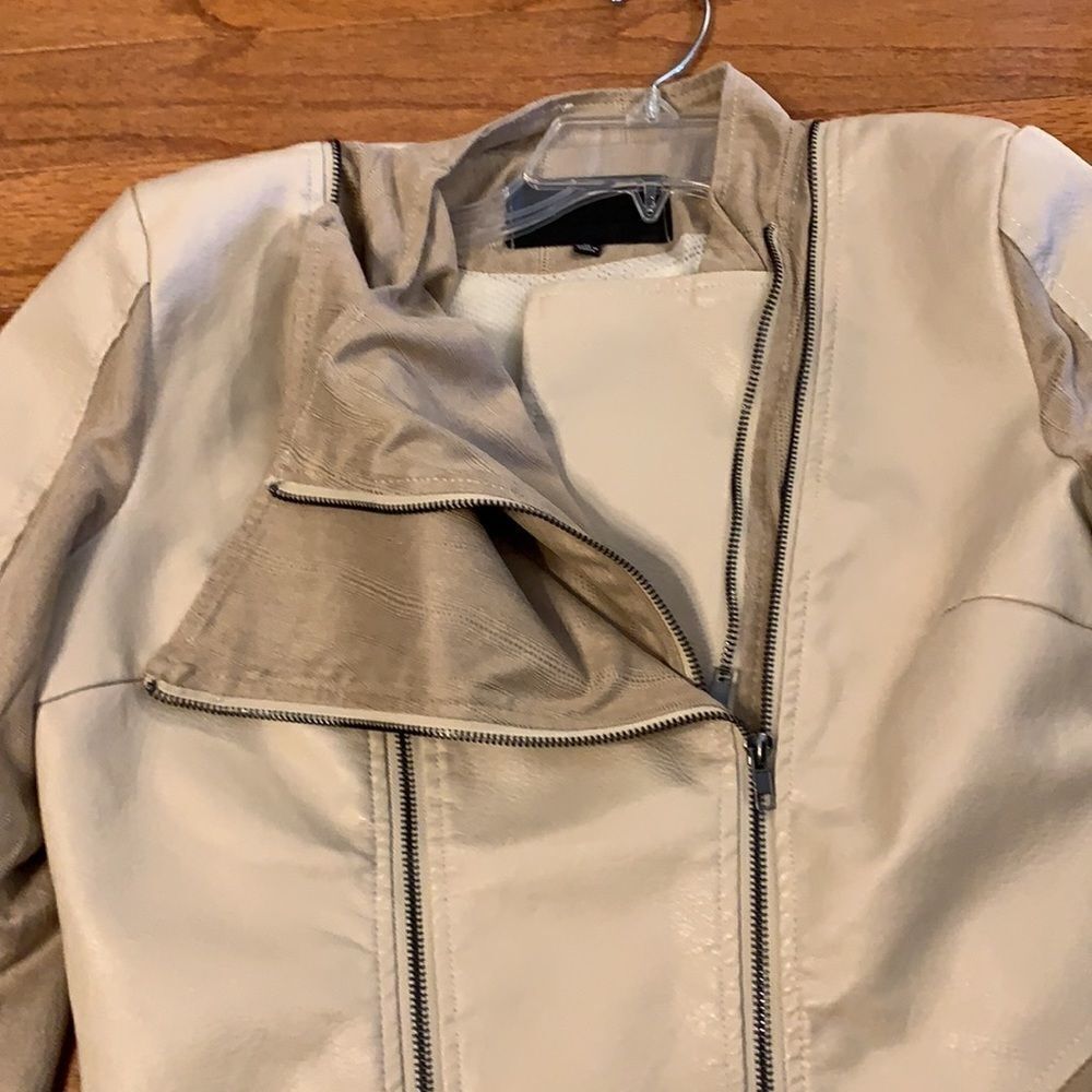 Trendy jacket size Large - Picture 5 of 12
